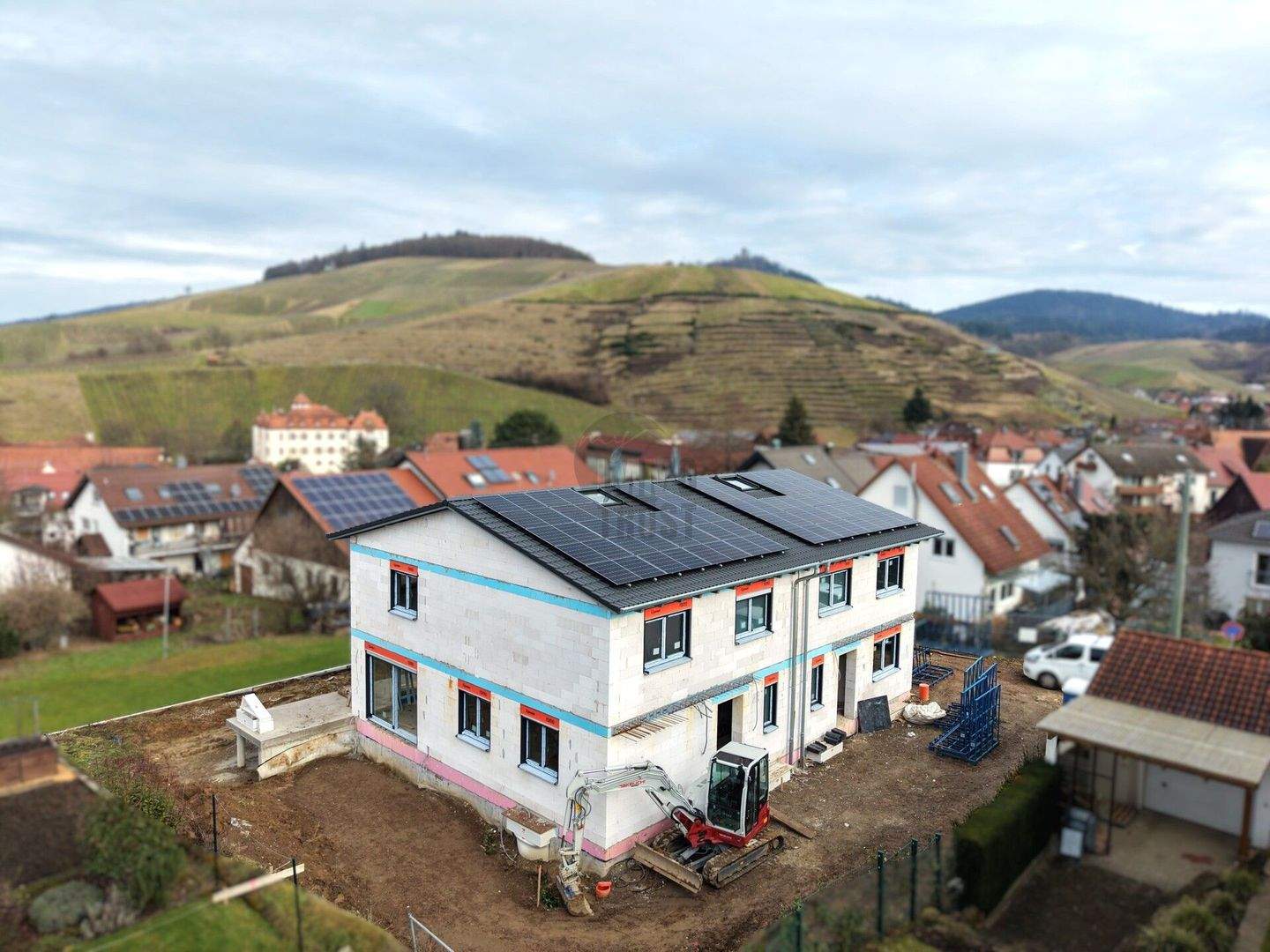 ROHBAU FERTIGGESTELLT - SCHLÜSSELFERTIGE ÜBERGABE MIT WEITBLICK AUF DAS REBLAND! – Baden-Baden – Bild 1 von 6