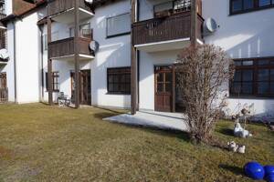 Frisch renovierte 65 m² Erdgeschosswohnung mit Terrasse, Tiefgarage & Keller in Langenbach