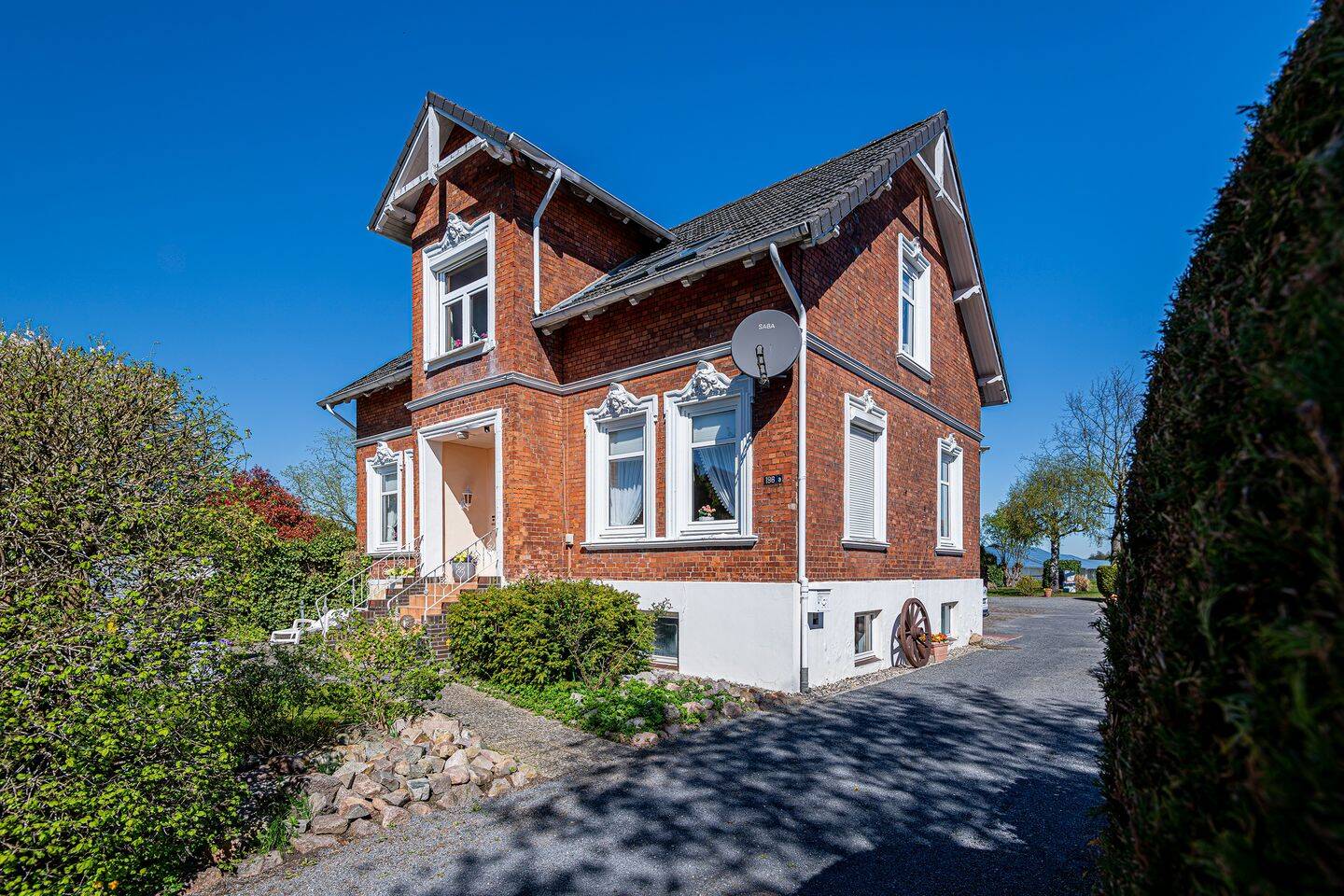 Vierländer Perle - Ein Haus mit Geschichte und Raum für Generationen – Hamburg – Bild 1 von 9