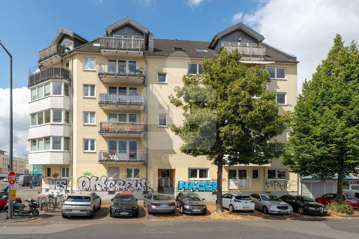 Vermietete Eigentumswohnung mit 2 TG-Stellplätzen - gepflegt & gut vermietet. – 50823 Köln – Bild 1 von 6