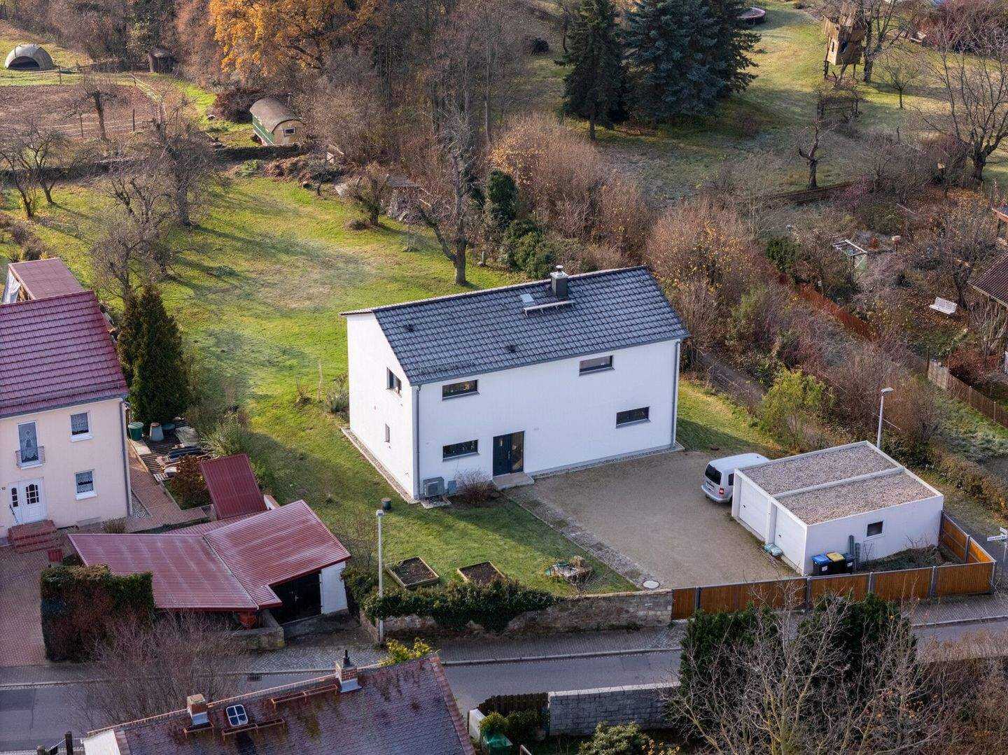 Exklusives Einfamilienhaus mit großzügigem Garten und Premium-Ausstattung (EEK A+) in erstklassiger Lage von Radebeul! – Radebeul – Vorschaubild 7