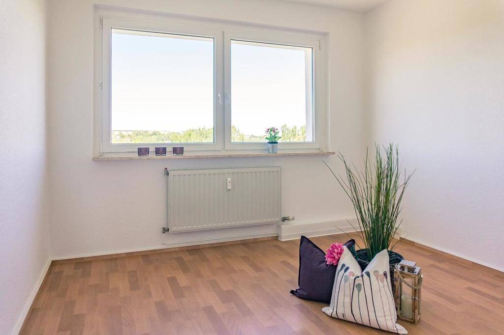 Möblierte 3-Raum-Wohnung zum Sofortbezug – Chemnitz – Vorschaubild 2
