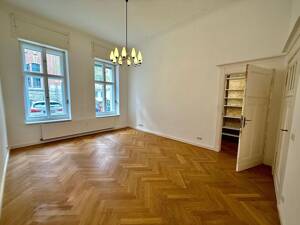 Altbaujuwel in Bestlage Fischgrät Designbad und ruhiger Innenhof nahe Kudamm – 10629 Berlin – Vorschaubild 3