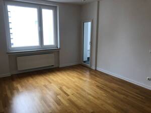 Lichtdurchflutete, großzügige 3-Zimmerwohnung mit Balkon und Parkett -nur schriftliche Anfragen - – 50672 Köln – Vorschaubild 8
