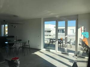 Exklusive 3-Zimmer-Penthousewohnung mit großzügiger Dachterrasse, Alpenblick & hochwertiger Küche – 82538 Geretsried – Vorschaubild 3