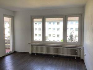 Gemütliche 3-Zimmerwohnung mit Balkon in grüner Lage von Senne – 33659 Bielefeld – Vorschaubild 1
