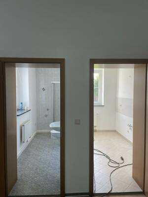 Modernisiertes Mehrfamilienhaus mit attraktiver Gewerbeeinheit - Ihre Investitionschance! – 2929 Rothenburg/Oberlausitz – Vorschaubild 2