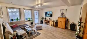 Hochwertig renovierte 3-Raum Wohnung auf der Sonnenseite und mit Stellplatz