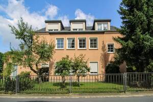 Freistehende Stadtvilla auf Eckgrundstück in Dresden-Weißer Hirsch