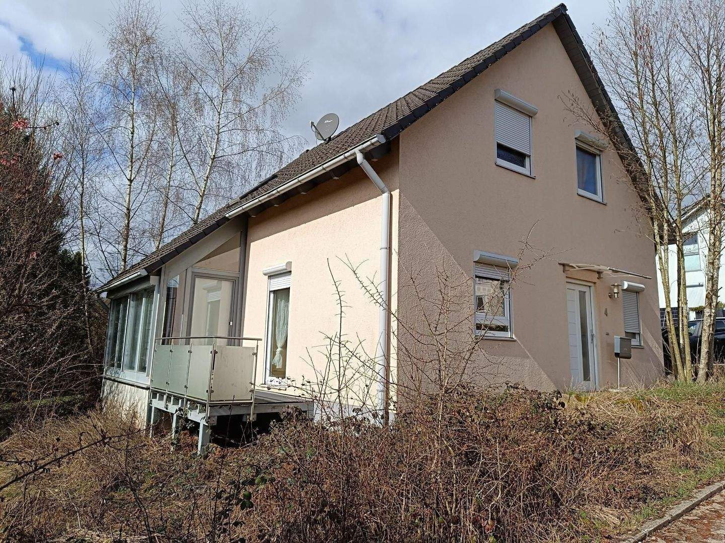 --- RESERVIERT--- Freistehendes Einfamilienhaus mit Wintergarten, Terrasse, Garten und Garage, in sehr ruhiger Lage, in 66589 Wemmetsweiler – Merchweiler – Vorschaubild 2