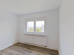 Großzügige 3-Zimmer-Wohnung mit Küche und Balkon in Rostock