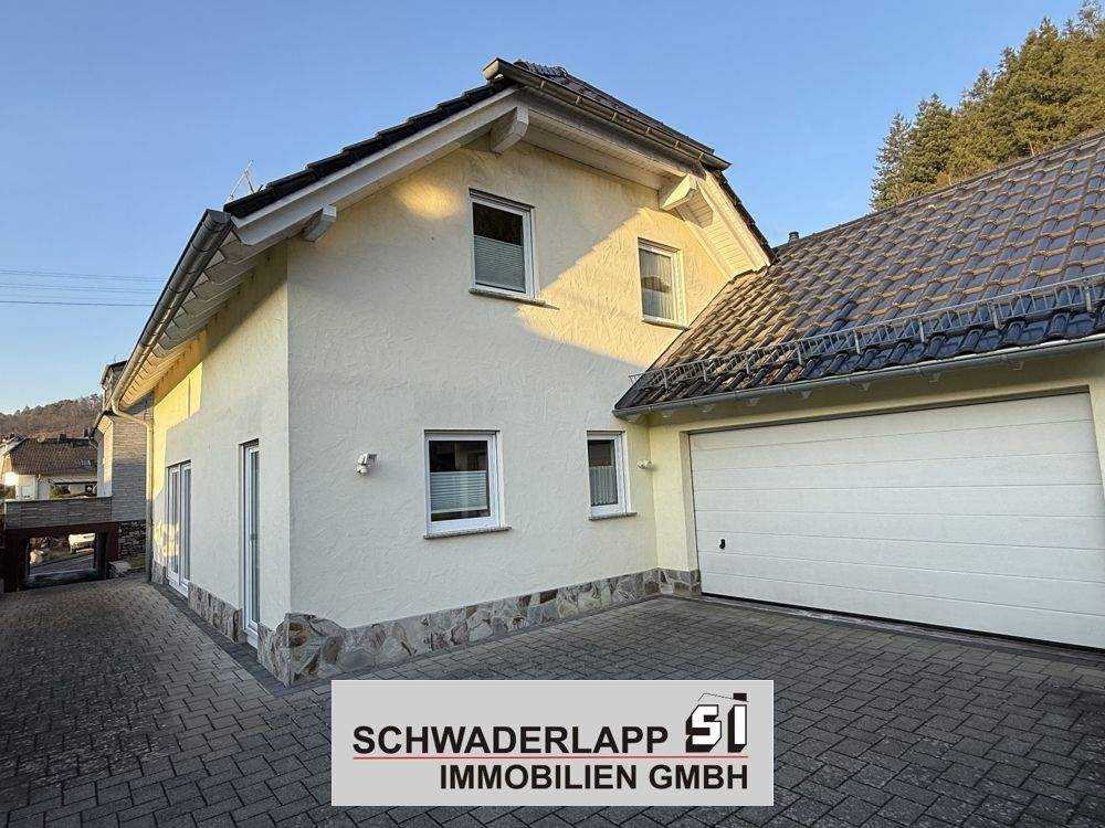 Gepflegtes Wohnhaus in zweiter Reihe - ideal für die kleine Familie – Arzbach – Bild 1 von 9