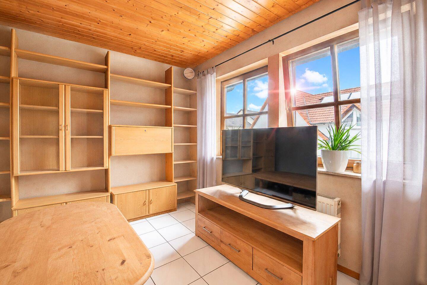 ++Einfamilienwohnhaus mit Einliegerwohnung in Leinach - gut vermietet++ – Leinach – Vorschaubild 6