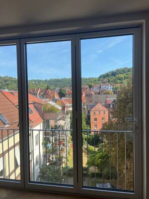 Sofort einziehen in etwas ganz Besonderem in Stuttgart: eine ganze Etage im Gründerzeithaus