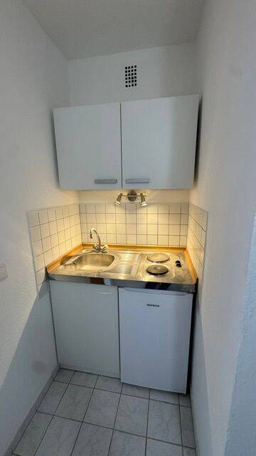1 Z Singleküche Bad Appartment 47 ca. 27 m², Nauwieser Viertel Schmollerstraße 29, 66111 Saarbrücken – Saarbrücken – Vorschaubild 2
