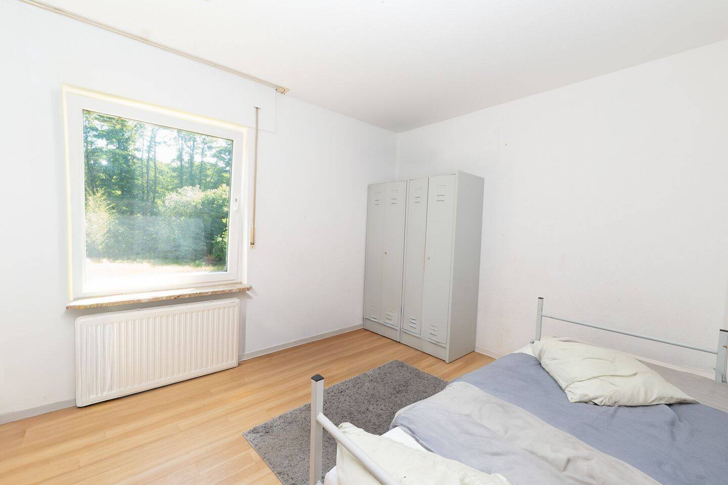 Familienfreundliches Split-Level-Haus mit Kamin, Souterrain und großem Garten am Naturschutzgebiet – Fredenbeck – Vorschaubild 9