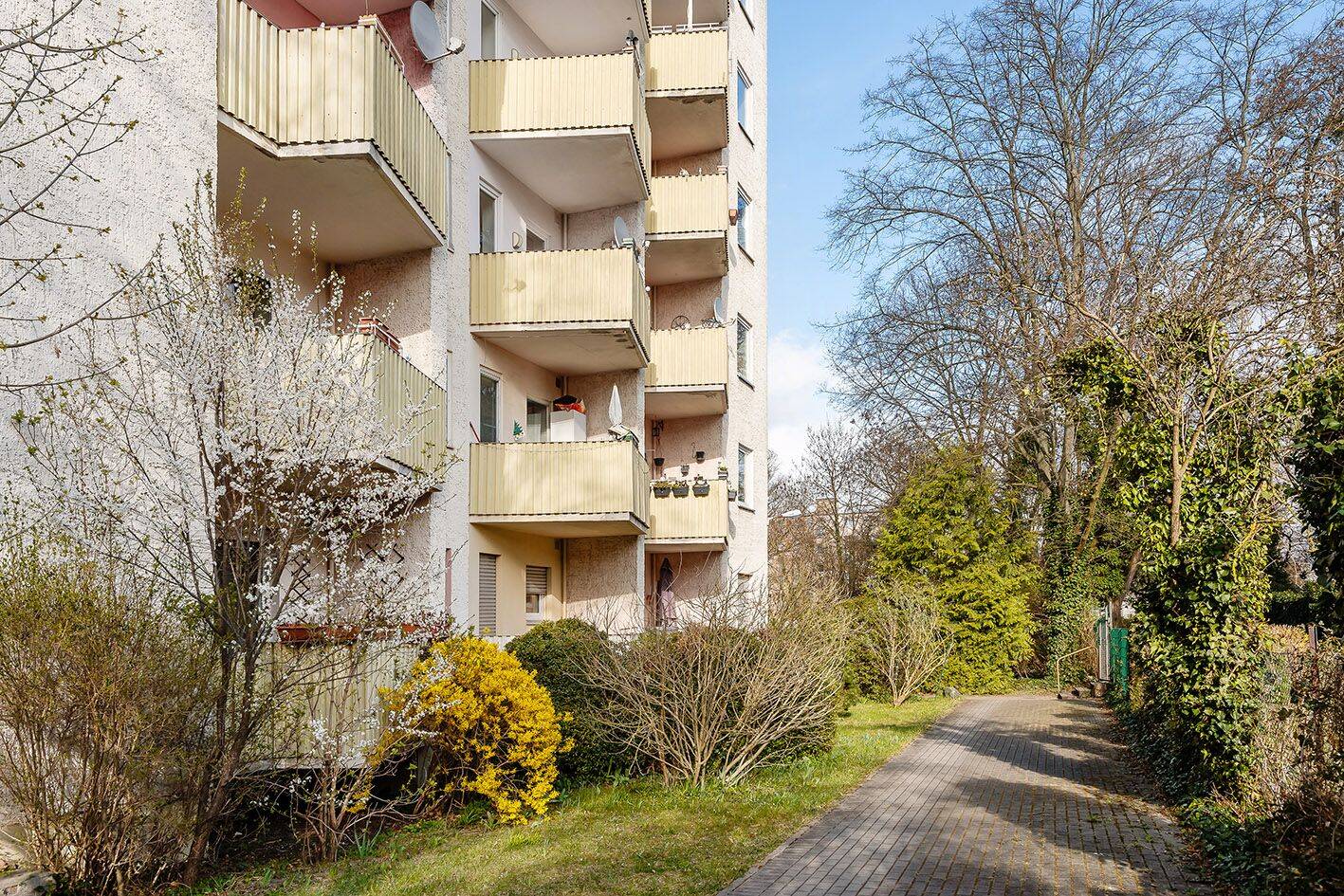 Vermietete 2,5-Zimmer-Wohnung am U-Bahnhof Alt-Mariendorf – Berlin – Vorschaubild 2