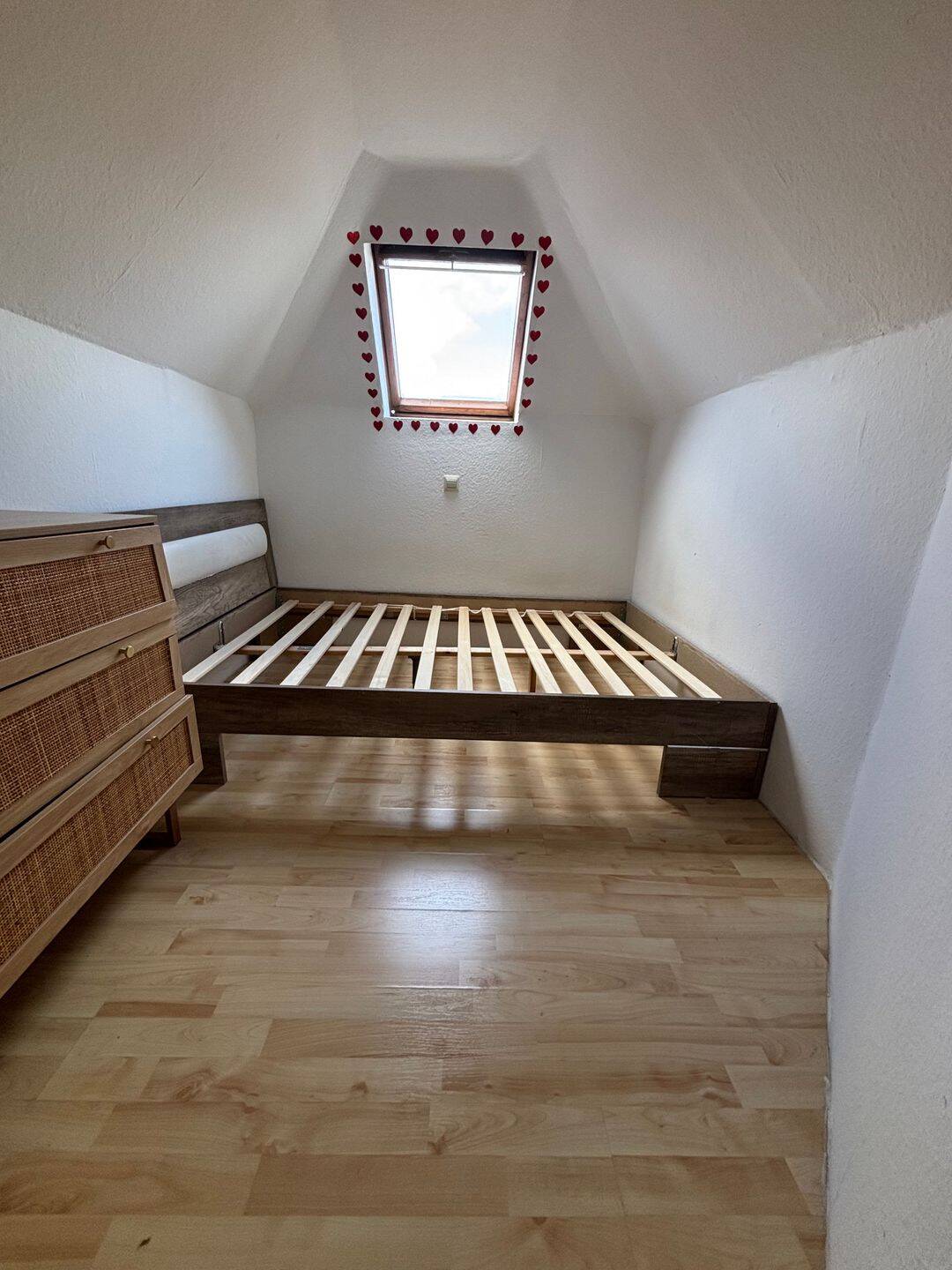 Praktische 1,5 Zimmer Dachgeschosswohnung – Heidenheim an der Brenz – Vorschaubild 2