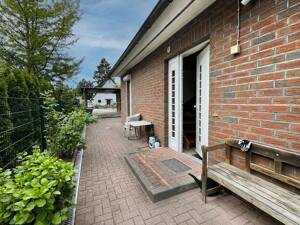 Hamburg/ Jenfeld: Doppelhaushälfte (DHH) mit 5 Zimmern, Garten und Carport in ruhiger Lage – 22045 Hamburg – Vorschaubild 2