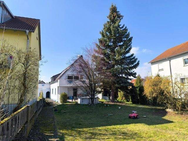 BREITENGÜßBACH - 2-FAMILIENHAUS mit bester Versorgung & Eigennutzungsmöglichkeit – Breitengüßbach – Bild 1 von 9