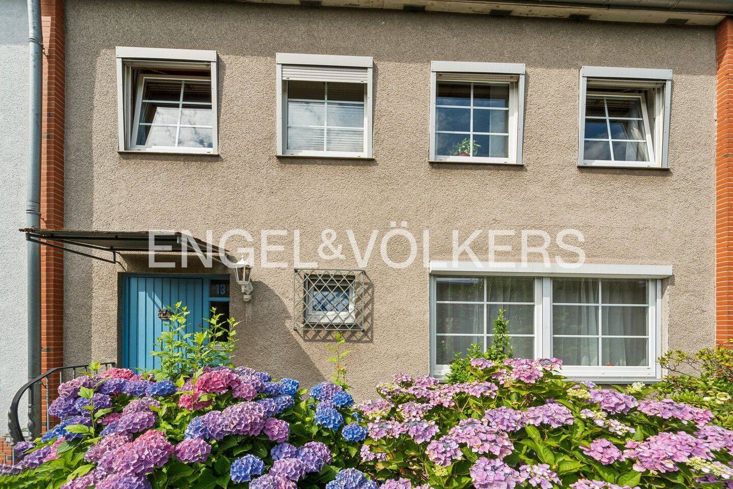 Einladendes Reihenmittelhaus mit Gartenidylle und eigener Garage – Salzgitter – Vorschaubild 3