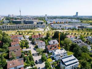 Wohnglück auf vier Ebenen - modernes Reihenmittelhaus in begehrter Lage von Feldmoching – 80935 München – Vorschaubild 2
