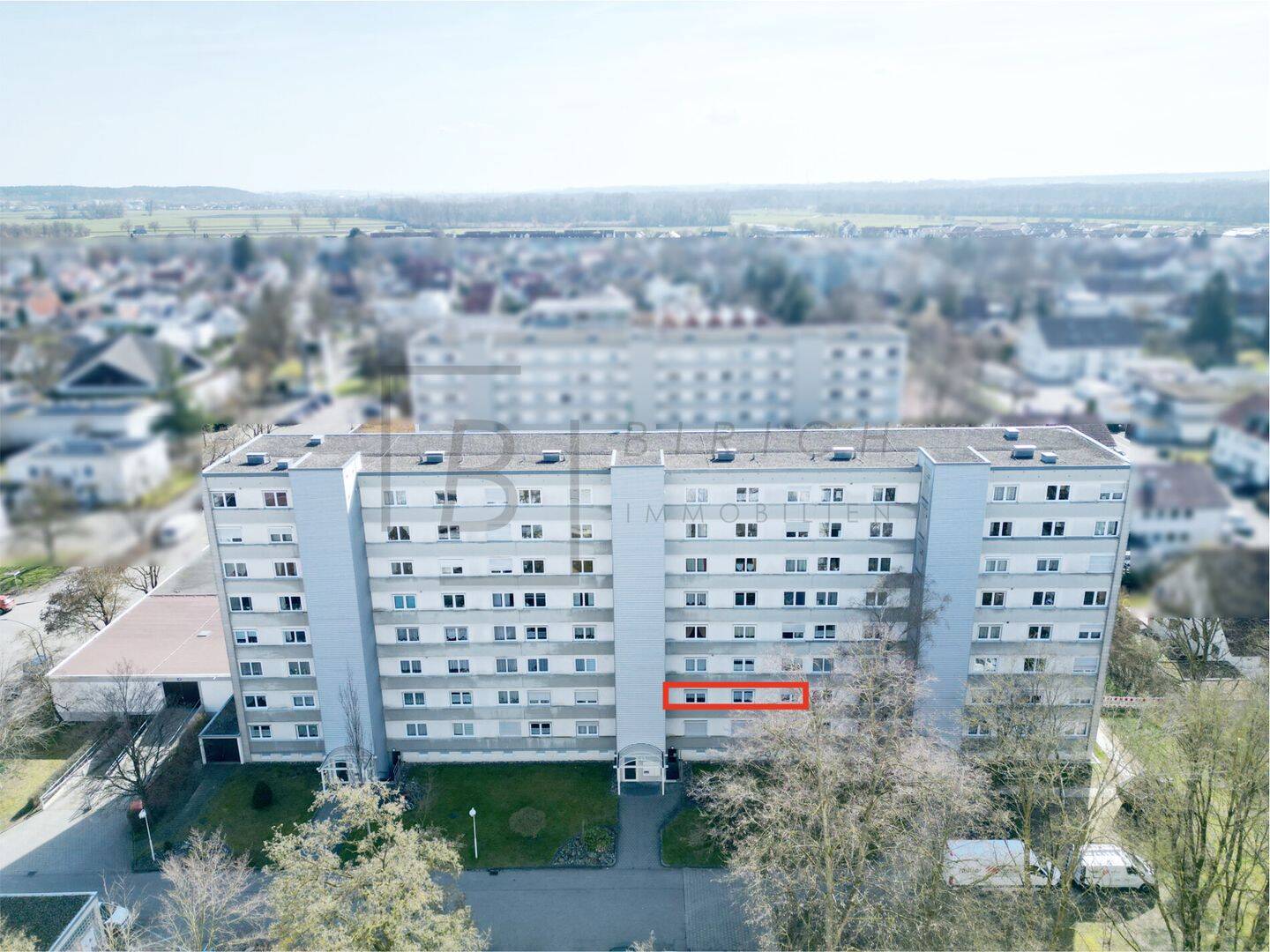 Familienfreundliche 4,5-Zimmer-Wohnung mit Garage und Aufzug – Neu-Ulm – Vorschaubild 5