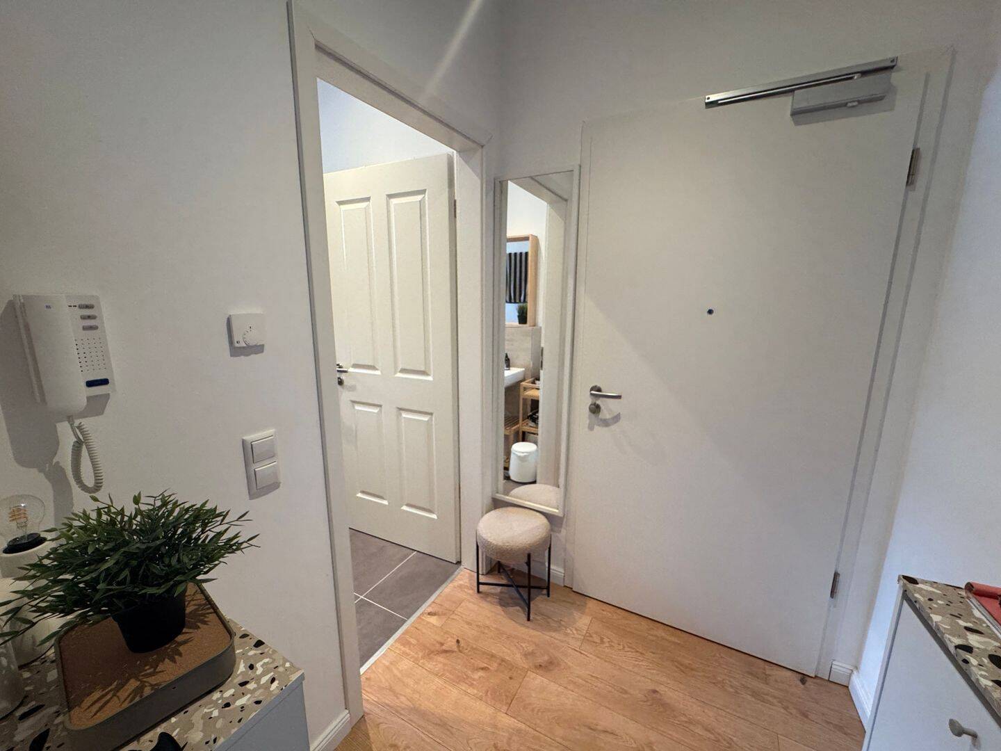 Großzügige 3-Raum-Maisonette mit zwei Bädern und hochwertiger Ausstattung – Magdeburg – Vorschaubild 6