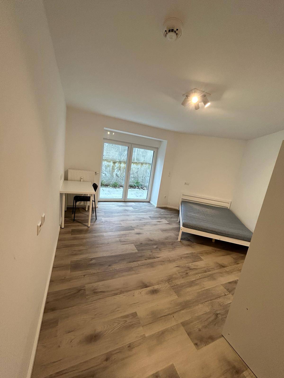Mitten in STUTTGART ! Wunderschönes WG Zimmer in Stuttgart ab 16.07.2026 – 70190 Stuttgart – Bild 1 von 8
