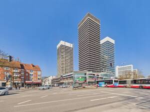 Urbanes Wohnen mit Panoramablick: Gepflegtes Südwest-Apartment im sanierten Denkmal-Tower – 22083 Hamburg – Vorschaubild 1