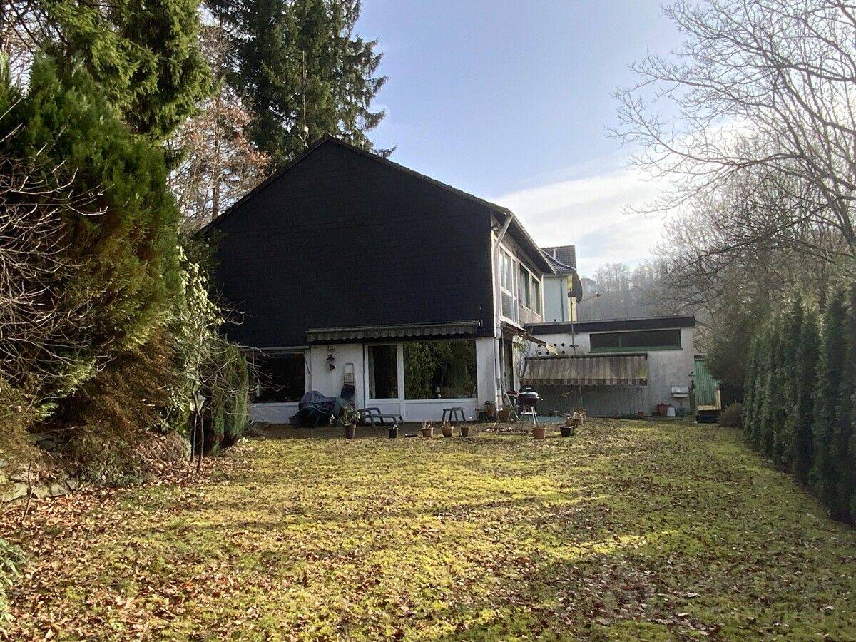 Ein Zuhause voller Natur - Familienhaus mit eigenem Wald als Abenteuerspielplatz für Kinder – Lüdenscheid – Vorschaubild 2