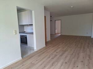 lichtdurchflutete 2 Raumwohnung mit EBK und Balkon – 9126 Chemnitz – Vorschaubild 4