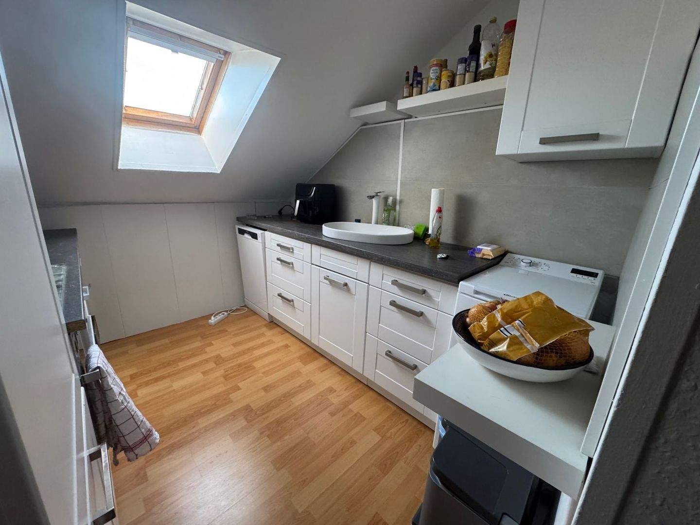 -Reserviert- Großzügiges Zweifamilienhaus (als 3-Familienhaus nutzbar) mit Panoramablick über Arnsberg und vielseitigem Nutzungspotenzial – Arnsberg – Vorschaubild 2