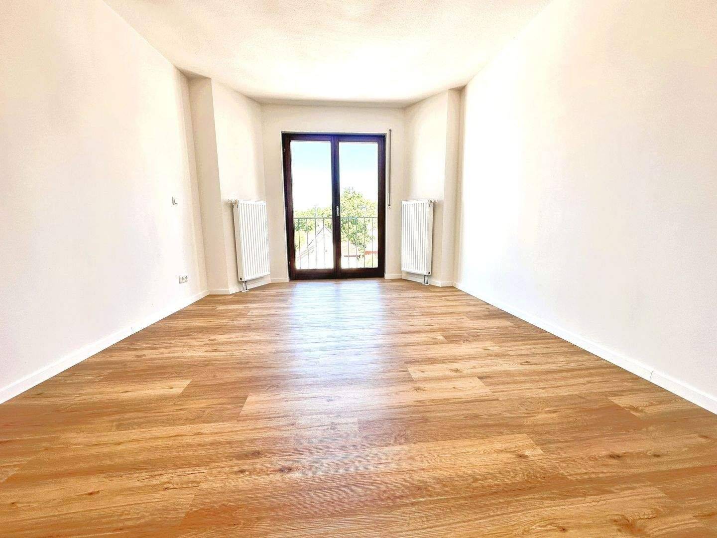 ... ZENTRALE LAGE NÄHE BfA ... 2-ZIMMER-WOHNUNG MIT BALKON ... – Nürnberg – Vorschaubild 7