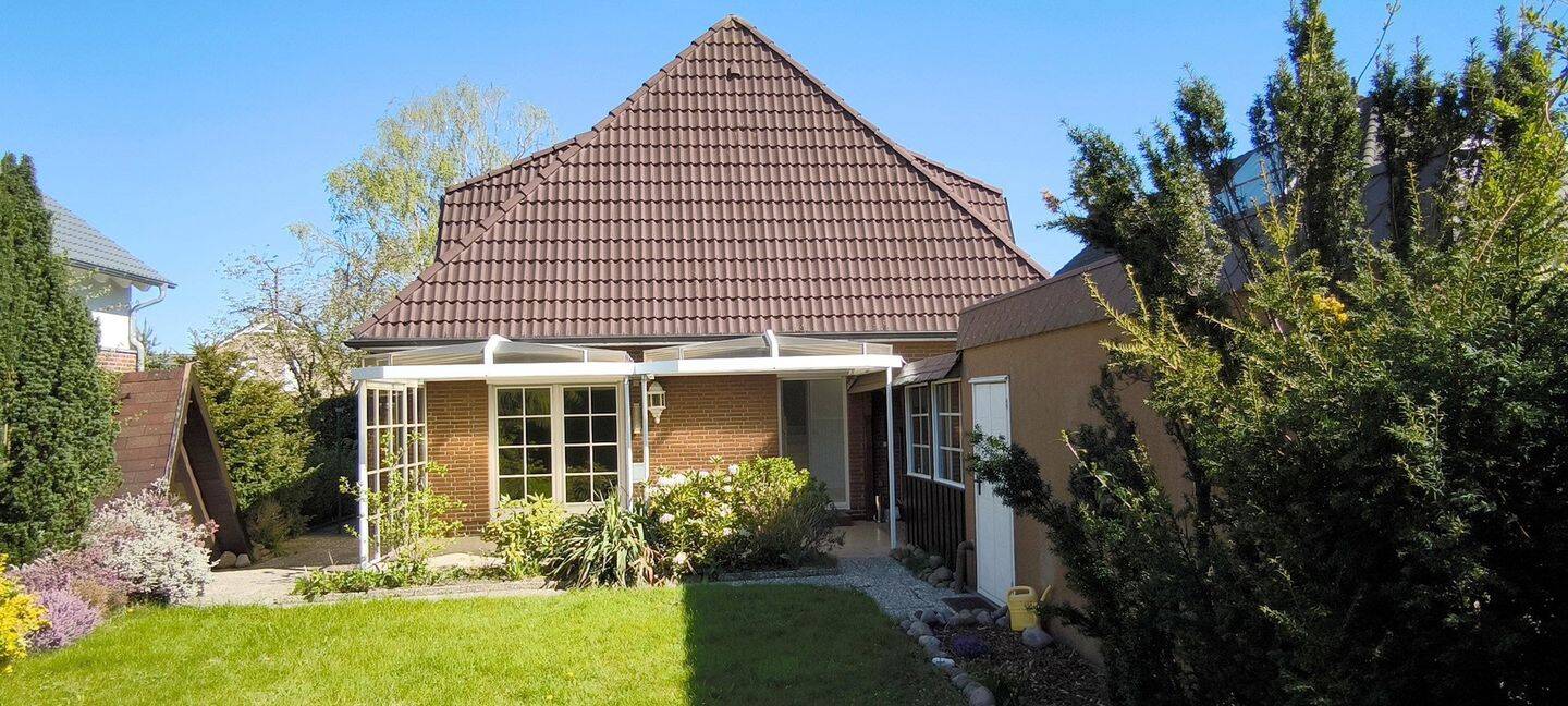 Schönes Haus zu verkaufen – Halstenbek – Bild 1 von 9