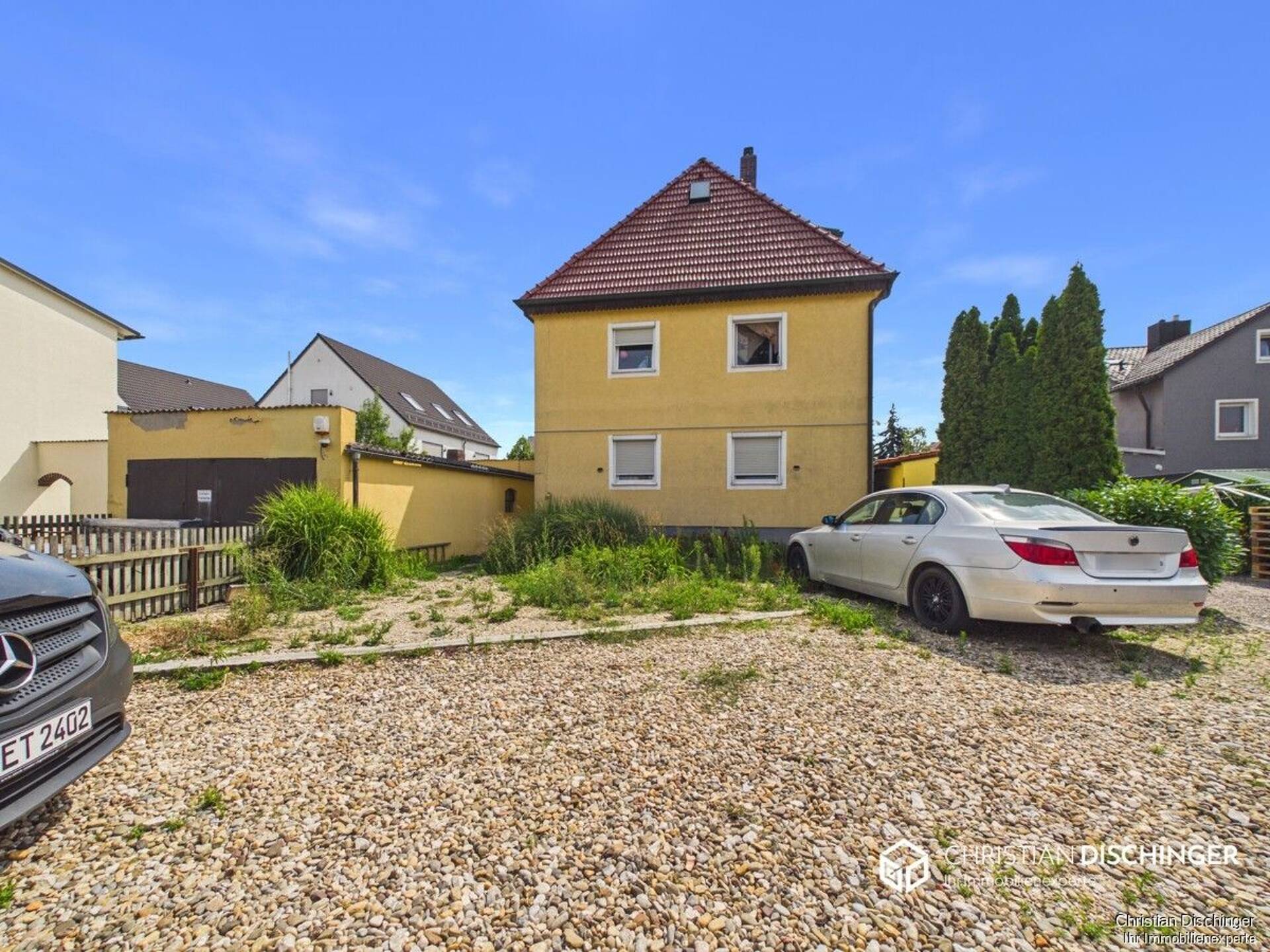 Mehrfamilienhaus in 93055 Regensburg / Schwabelweis mit 421 m² kaufen