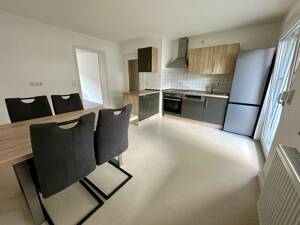 Frisch renovierte 2-Zimmer-Wohnung mit Balkon, Einbauküche und Stellplatz in der Zellerau