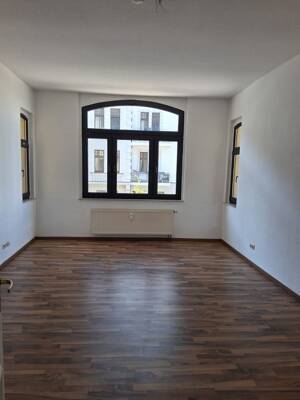 Angebot freundliche helle 4-R-Wohnung mit BLK. im 2.OG ca.105 in MD-Alte Neustadt zu vermieten .