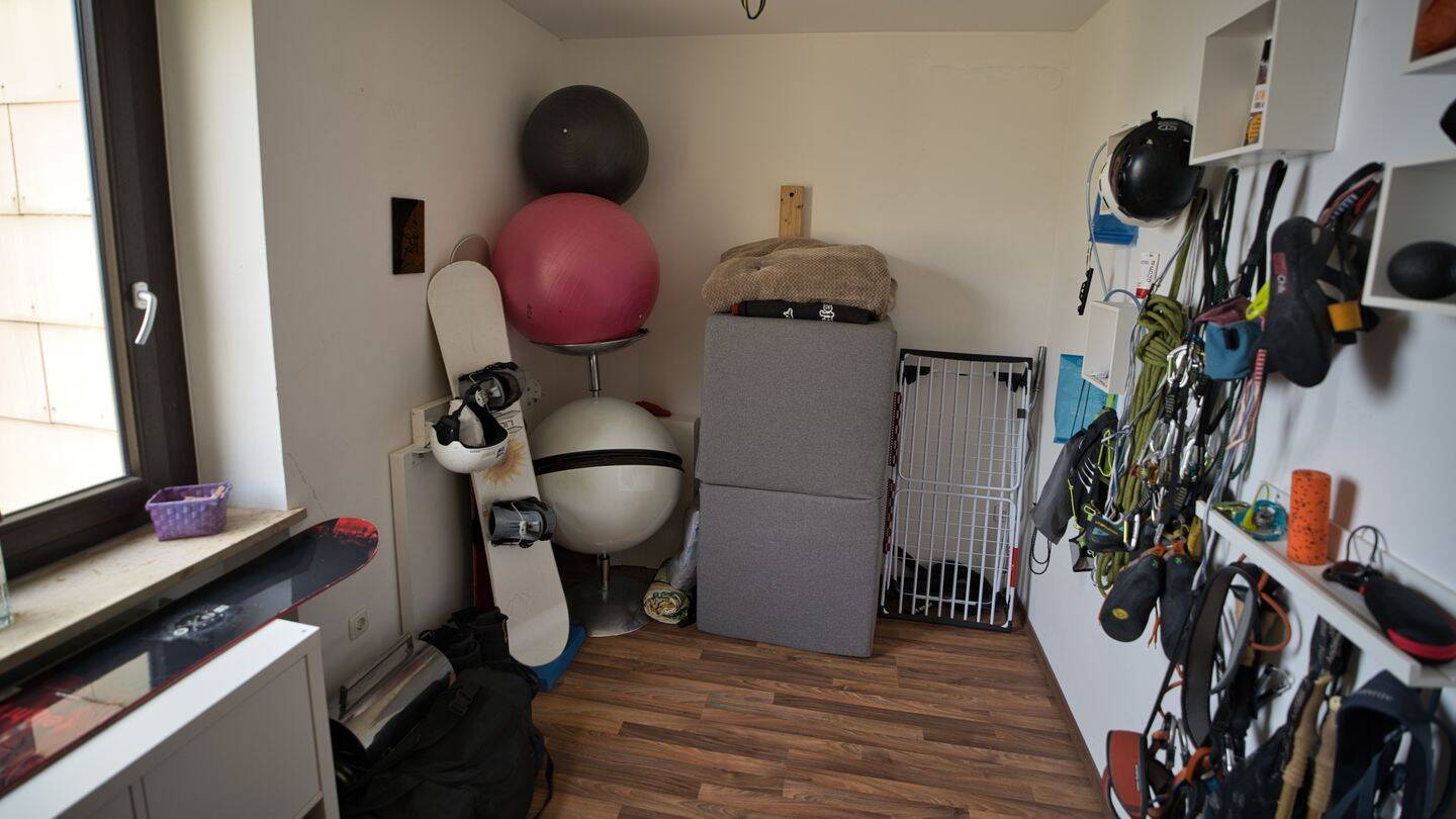 Große, gut geschnittene 4 Zimmerwohnung mit gr. Balkon, Fahrstuhl u. TG-Platz in sehr ruhiger Lage! VERMIETET! – Augsburg – Vorschaubild 6