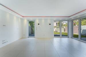 Großzügig geschnittene Doppelhaushälfte mit viel Wohnkomfort und Garten in Köln-Widdersdorf – 50859 Köln – Vorschaubild 3