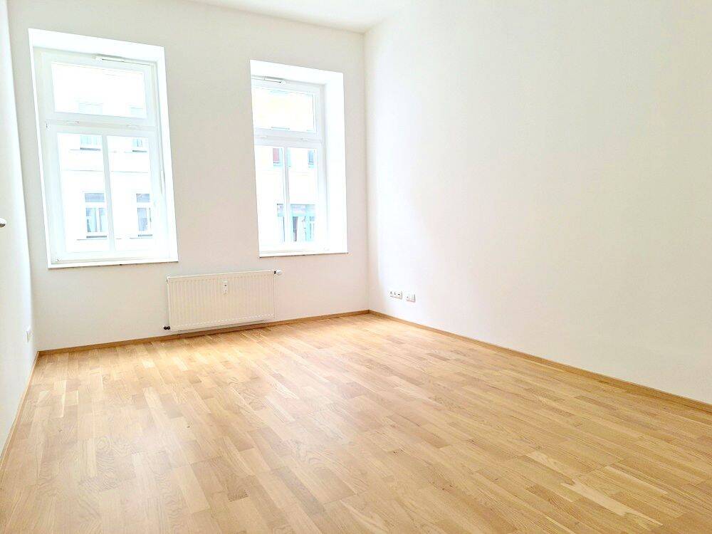 !! 4-Zimmer-Wohnung in ruhiger Nebenstraße mit Balkon und PKW-Stellplatz !! – Chemnitz – Vorschaubild 3