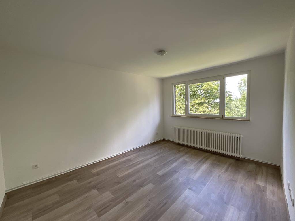 Gepflegte 2-Zimmer-Wohnung im Dachgeschoss mit Dusche in Wilhelmshaven City