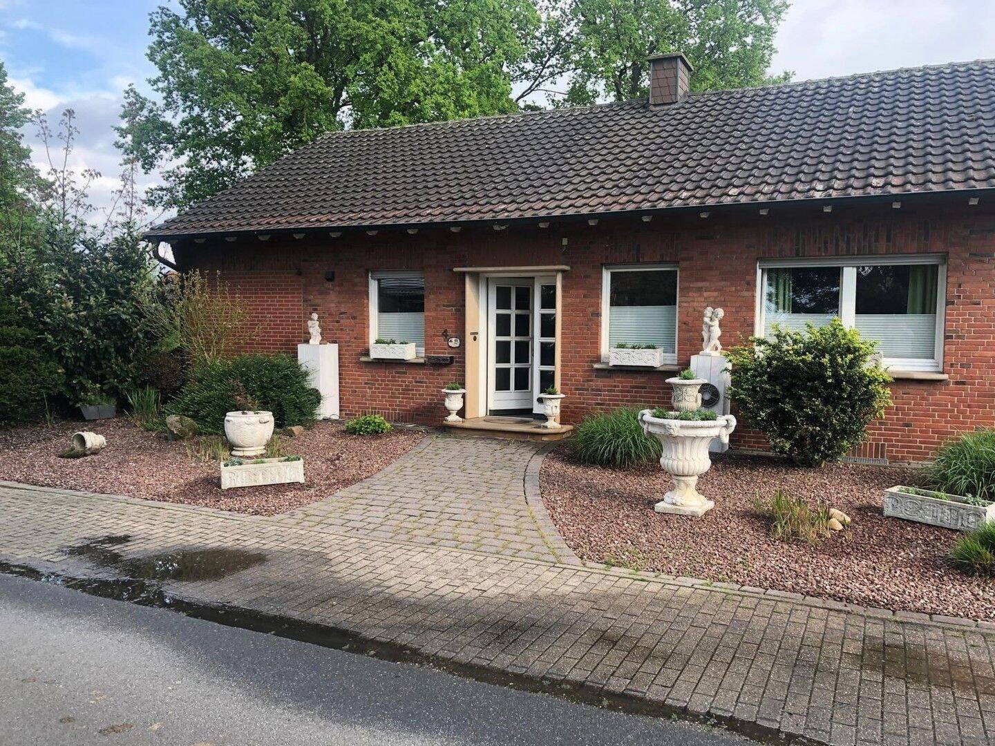 Freistehender Bungalow mit Einliegerwohnung in ruhiger, zentraler Lage von Nottuln-Appelhülsen – Nottuln – Bild 1 von 9