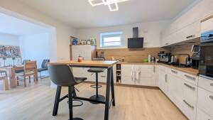 Großzügige 3,5-Zi-Whg mit Terrasse/Balkon und Stellplatz! Frei ab 01.11.26 – 95445 Bayreuth – Vorschaubild 2
