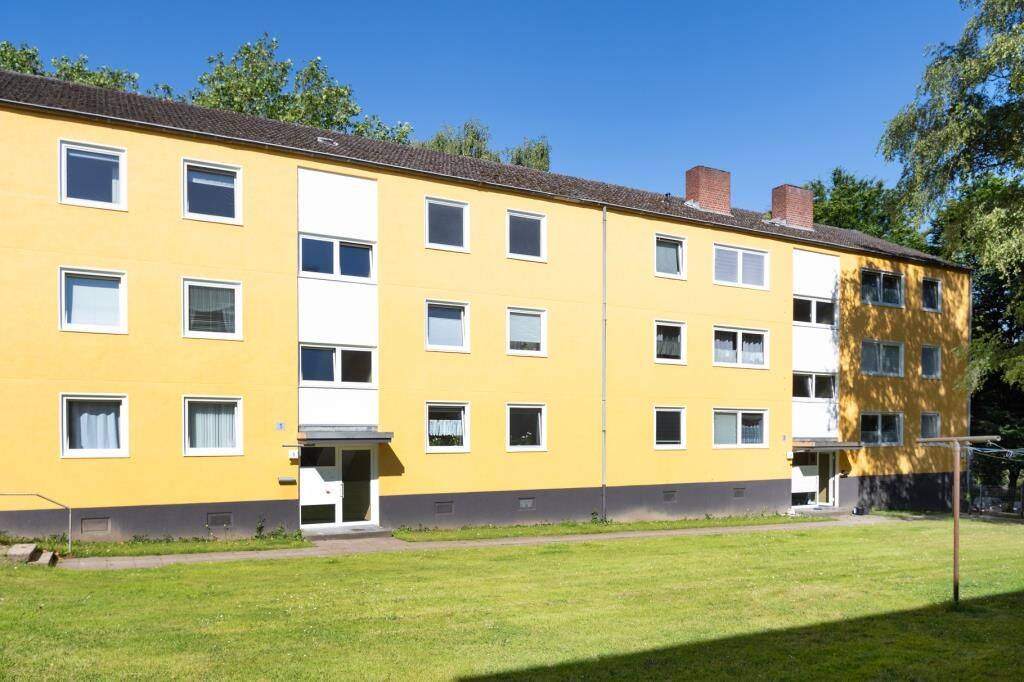 Bezugsfrei. Frisch renoviert. Bereit. / Available now. Renovated. Ready for you.
