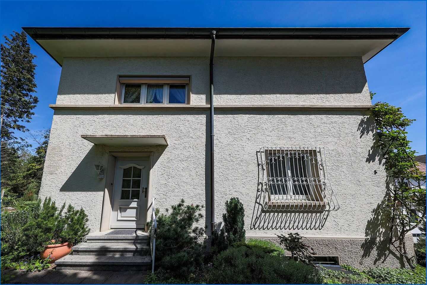 Schöne, großzügige Einfamilienvilla in bester Lage in Singen! – Singen (Hohentwiel) – Vorschaubild 5