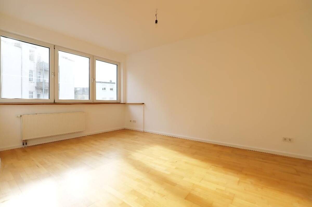 *Trier* helle 4 ZKB Erdgeschosswohnung in guter Lage mit exklusiver Terrasse und Garten! – 54295 Trier – Bild 1 von 9
