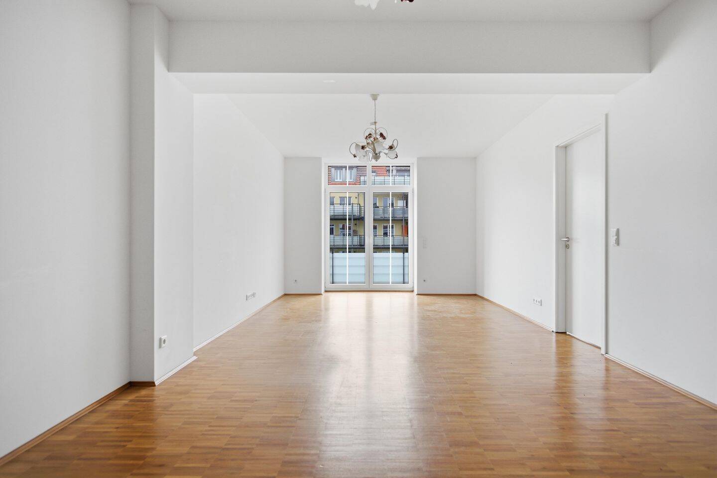 Lichtdurchflutete 2-Zimmer-Wohnung in St. Johannis mit großem Westbalkon – Nürnberg – Vorschaubild 2