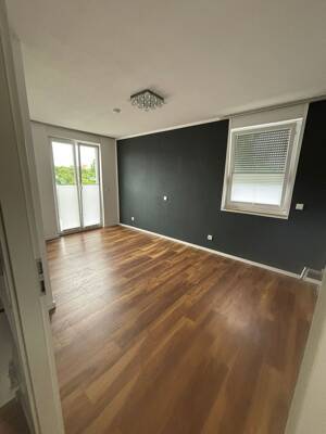 Moderne Doppelhaushälfte mit Dachterrasse 155m² | Garten mit Pool in Eutritzsch - befristet bis 6/28 – 4129 Leipzig – Vorschaubild 6