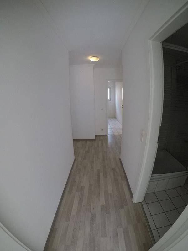 3,5 Zimmer Wohnung, nur 5 Minuten Fußweg vom Duisburger Hbf, aber dennoch sehr ruhige Wohnlage! – Duisburg – Vorschaubild 5